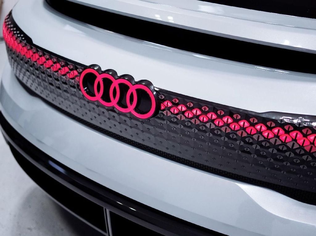 Mau Efisiensi untuk Bikin Mobil Listrik, Audi PHK 9.500 Orang Mau Efisiensi untuk Bikin Mobil Listrik, Audi PHK 9.500 Orang
