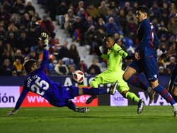 Malcom gagal memanfaatkan peluang yang ia dapat. Foto: David Ramos/Getty Images