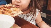 Ini Rachel, Anak Vlogger Pitas Life yang Doyan Makan dan Masak