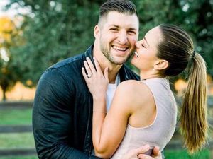 Miss Universe 2017 Dilamar Atlet Ganteng, Mantan Pacar Miss Universe 2012 Miss Universe 2017 Dilamar Atlet Ganteng, Mantan Pacar Miss Universe 2012