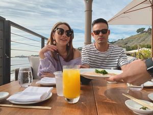 Ini Bukti Para Selebriti Kulineran Enak Saat Liburan ke Luar Negeri