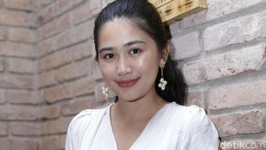 Ini Josephine Firmstone, Saingan Prilly Latuconsina
