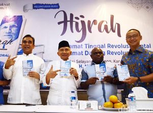 Amien Rais Kritik Jokowi Lewat Buku Hijrah