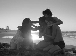 Raih Banyak Nominasi Oscar, Aktor Roma Tak Dapat Izin ke AS