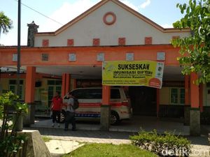 Saat Diperiksa Perawat, Pelajar di Tulungagung Membantah Hamil Saat Diperiksa Perawat, Pelajar di Tulungagung Membantah Hamil