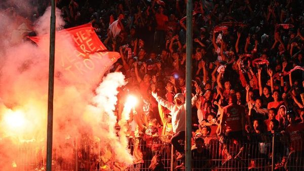 10 Klub Liga 1 dengan Jumlah Penonton Terbanyak