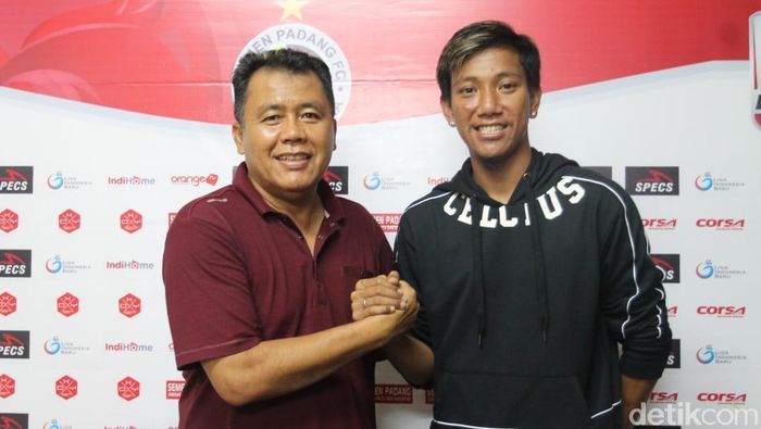 Syaiful Indra Cahya optimistis Semen Padang bisa bersaing di Liga 1 2019. (Jeka Kampai/detikSport) Syaiful Indra Cahya optimistis Semen Padang bisa bersaing di Liga 1 2019. (Jeka Kampai/detikSport)