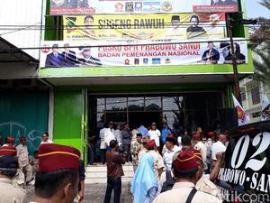 Ini Penampakan Posko Prabowo di Dekat Rumah Jokowi Ini Penampakan Posko Prabowo di Dekat Rumah Jokowi