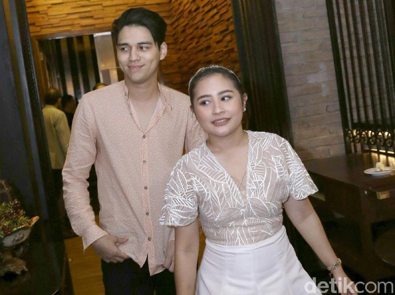 Prilly Latuconsina Jelajahi Genre Drama Romantis Di Matt  Mou