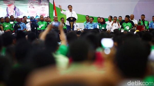Ketika Jokowi Puji Para Driver Online