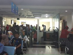 Ada Layanan Paspor Simpatik, Warga Padati Imigrasi Jaksel