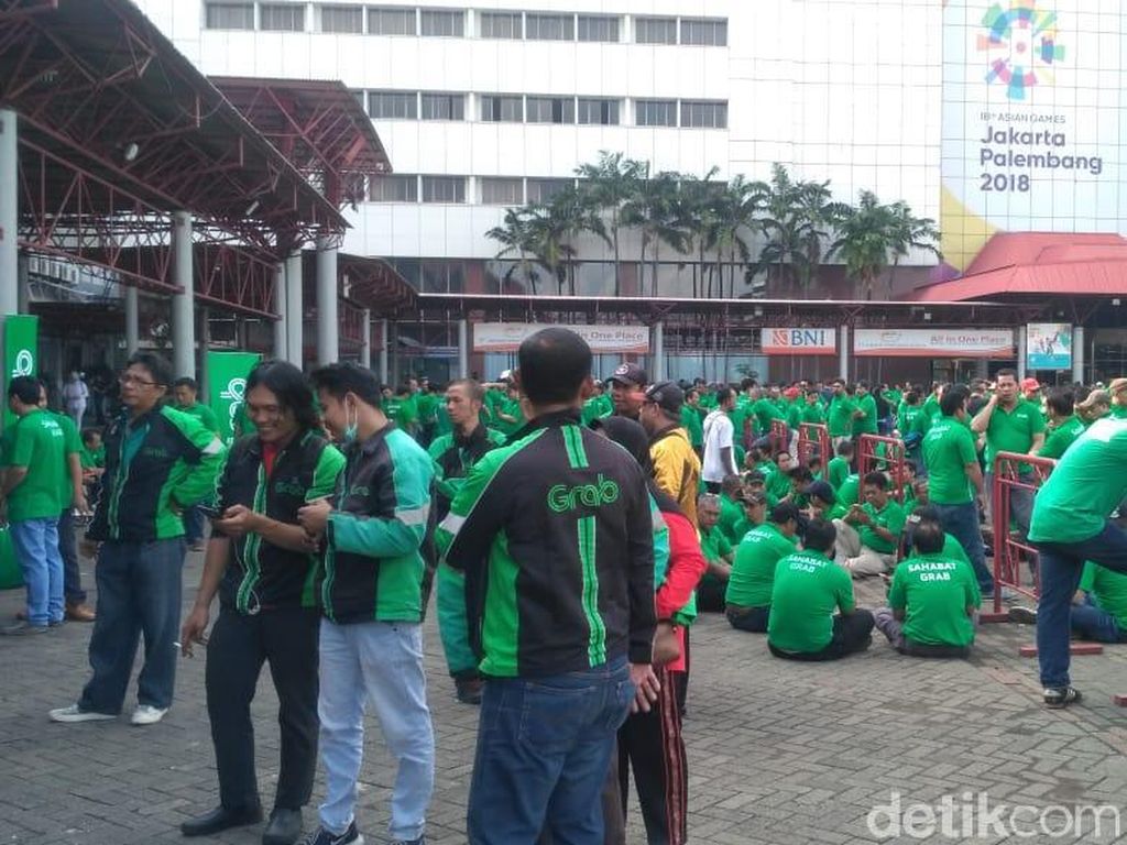 Dear Driver Ojol, Grab Mau Bagi-bagi THR Rp 10 Juta Nih! Dear Driver Ojol, Grab Mau Bagi-bagi THR Rp 10 Juta Nih!