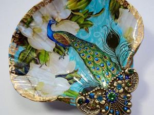 Perajin AS Poles Kulit Kerang Jadi Cantik, Ini Hasilnya