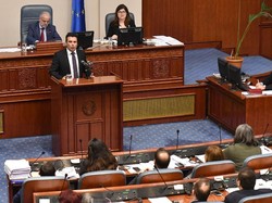 Parlemen Makedonia Setujui Pergantian Nama Negara