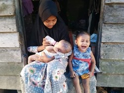 Kisah Pilu Gadis Kecil di Riau, Hidupi 2 Adiknya yang Masih Balita