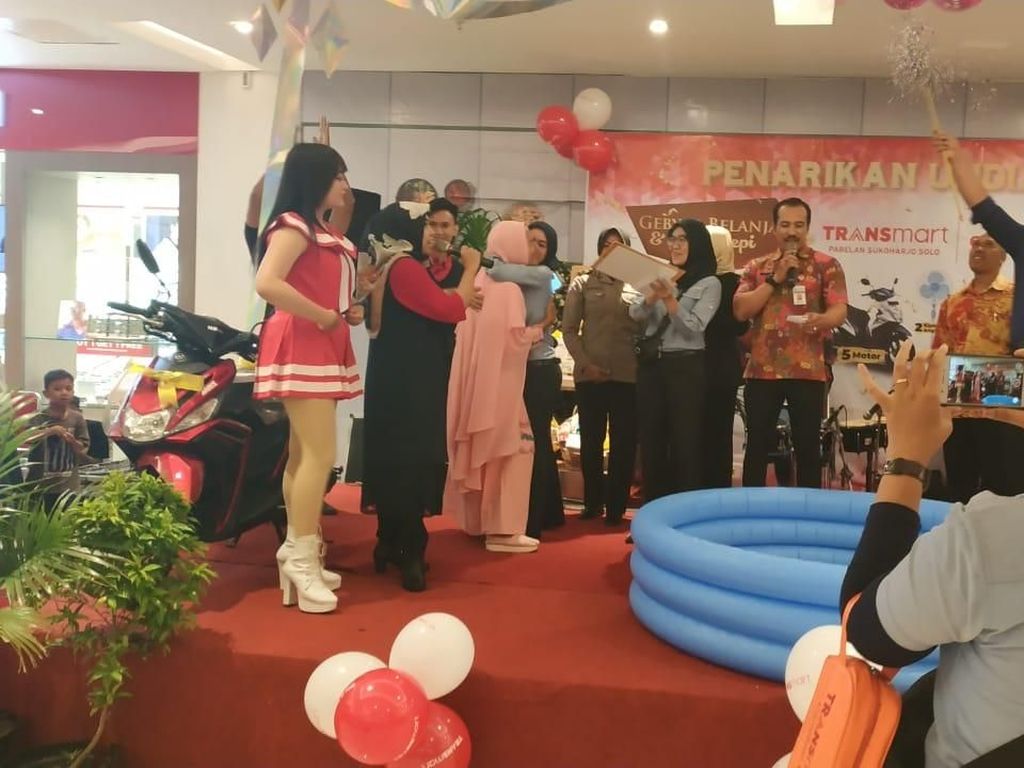 Selamat! Ini Dia Pemenang Undian Belanja di Transmart Solo Selamat! Ini Dia Pemenang Undian Belanja di Transmart Solo