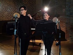 Unboxing Suvenir Syahrini-Reino Bareng Dewi Gita dan Armand Maulana