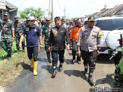 Kunjungi Lokasi Puting Beliung, Bupati Bandung: Bantuan Sudah Turun
