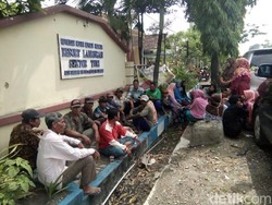 Dimediasi Polisi, Perseteruan Warga di Lamongan Berakhir Damai