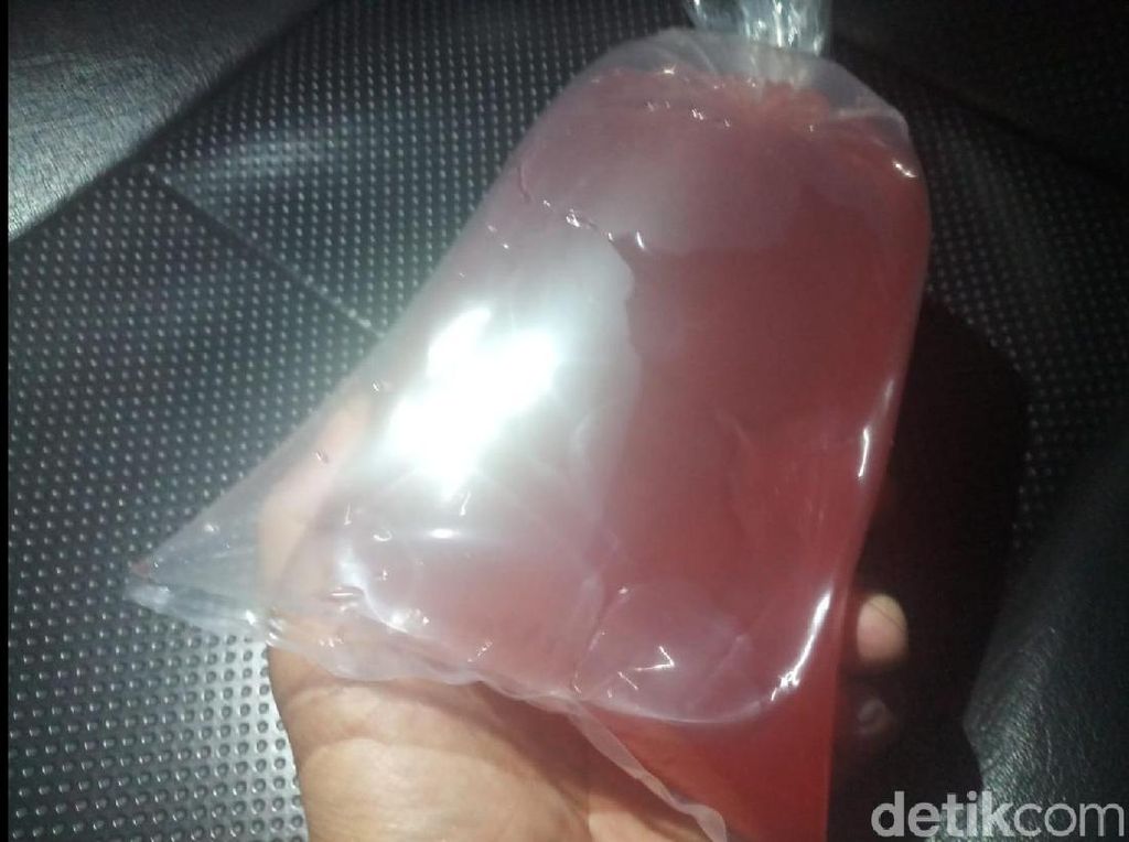 Polisi Tangkap Penjual Miras Oplosan yang Tewaskan 5 Orang di Solo Polisi Tangkap Penjual Miras Oplosan yang Tewaskan 5 Orang di Solo