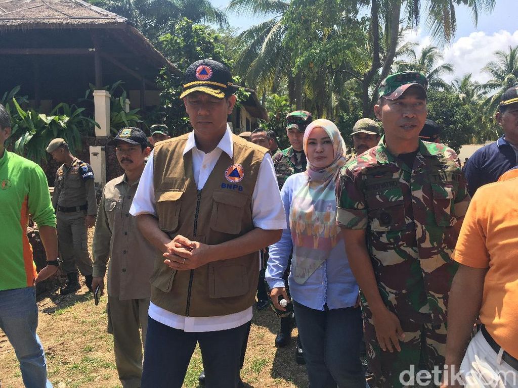 Kepala BNPB Minta Pantai Ditanam Pohon untuk Tahan Tsunami Kepala BNPB Minta Pantai Ditanam Pohon untuk Tahan Tsunami