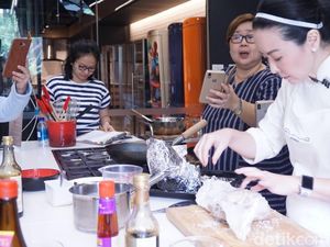 Seru Bertanya Jawab Dengan Chef dan Mencicipi Masakan hingga Puas Seru Bertanya Jawab Dengan Chef dan Mencicipi Masakan hingga Puas