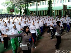 Ribuan Milenial di Cirebon Komitmen Tertib Berlalu Lintas