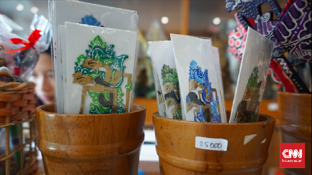 Pembatas buku berbentuk Wayang