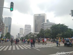 Come Together! Warga Bisa Foto ala The Beatles di Pelican Cross Tosari