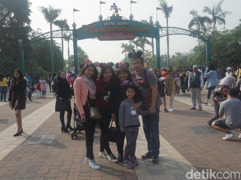 Unik! Keluarga Ini Beri Nama 3 Anaknya dengan Karakter Disney Unik! Keluarga Ini Beri Nama 3 Anaknya dengan Karakter Disney