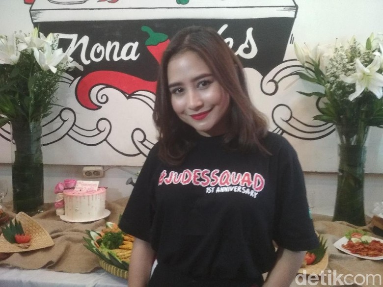 Gara-gara Buka Restoran, Prilly Latuconsina Kaprikornus Banyak Makan