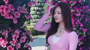 Sosok Model Seksi yang Pernah Bikin Warung Kaki Lima Sepi Jadi Laku Keras