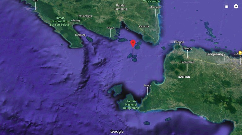 Sumber Potensi Tsunami Selat Sunda: Krakatau, Graben, Megathrust