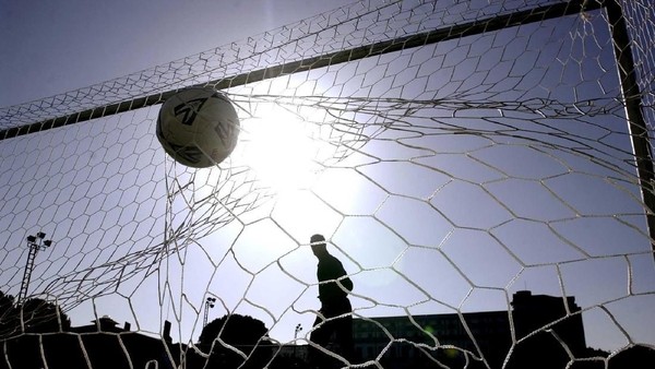 Ilustrasi Gol Soccer : Stage Krc Genk Antalya ( Turquie ) /Illustration, Illustratie, Schollen Davy, But, Goal, Entrainement, Training, Oefenkamp, Racing, (Photo by Tim De Waele/Getty Images)