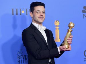 Datang ke Golden Globes, Rami Malek Dandan Pakai Foundation Rp 600 Ribu Datang ke Golden Globes, Rami Malek Dandan Pakai Foundation Rp 600 Ribu