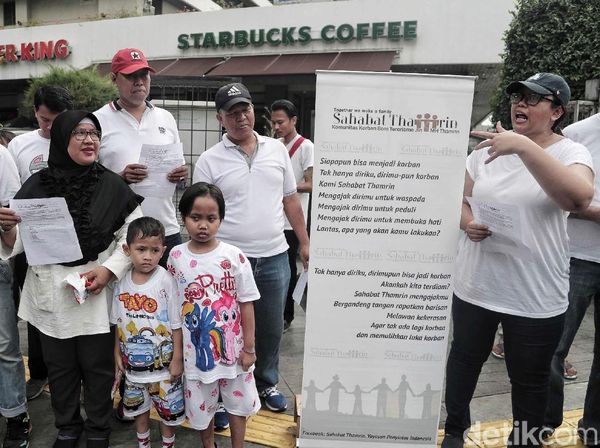 Aksi Mengenang Tragedi Bom Thamrin