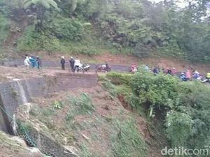 Sempat Tertutup Longsor, Garut-Bandung via Cisewu Bisa Dilewati