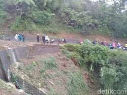 Sempat Tertutup Longsor, Garut-Bandung via Cisewu Bisa Dilewati