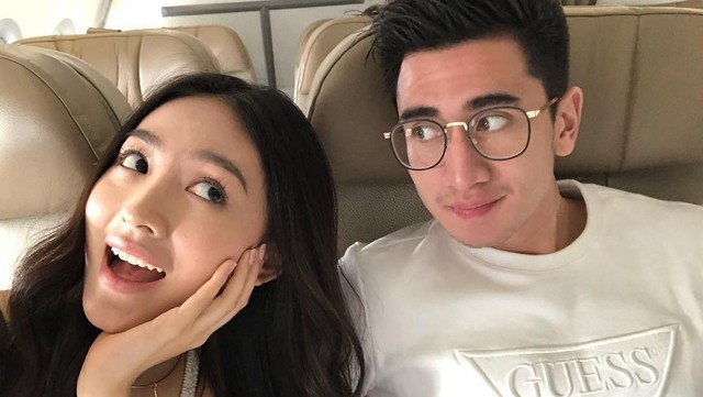 Berita Viral Selebriti dari InsertLive : Verrell Bramasta Bakar Semua Foto Natasha Wilona