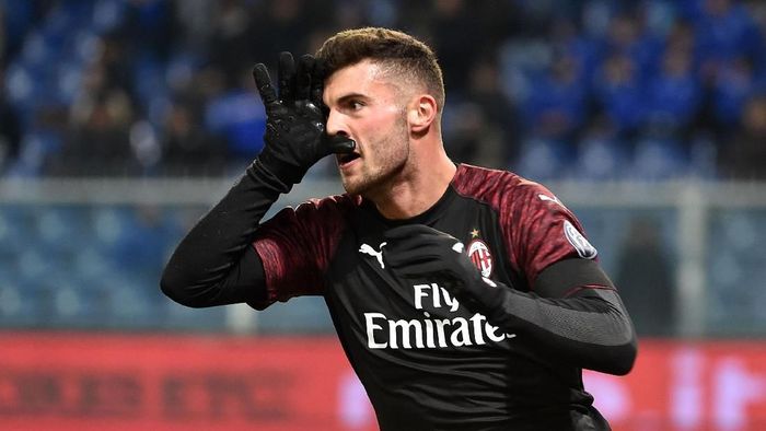 Patrick Cutrone disarankan pergi dari AC Milan. (Foto: Paolo Rattini/Getty Images) Patrick Cutrone disarankan pergi dari AC Milan. (Foto: Paolo Rattini/Getty Images)