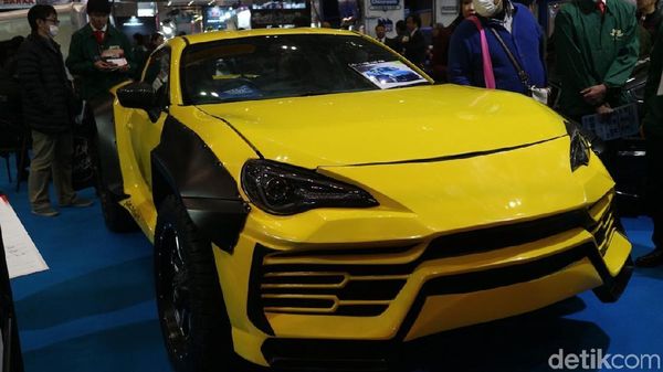Replika SUV Lambo dari Mobil Toyota