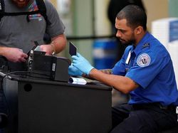 Pengantin Baru Ditahan Polisi, Salah Packing Tas Isi Pistol ke Bandara