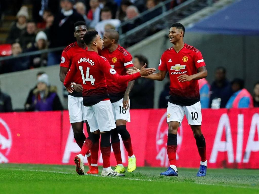 Hasil Lengkap Liga Inggris: MU Masih Mulus, Man City Super Produktif Hasil Lengkap Liga Inggris: MU Masih Mulus, Man City Super Produktif