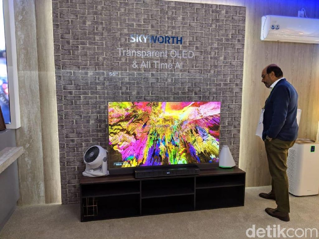 Kyocera Pamer Teknologi Layar Pesaing OLED Kyocera Pamer Teknologi Layar Pesaing OLED