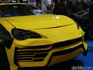 Lamborghini Urus KW dari Toyota 86