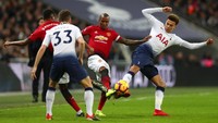 Dalam laga yang berlangsung di Wembley, Minggu (13/1/2019) malam WIB, Tottenham berupaya langsung mengontrol pertandingan. Sementara MU menerapkan pressing tinggi ke pertahanan tuan rumah. (Foto: Clive Rose/Getty Images)