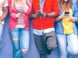 Pemerintah China Bungkam Penyebar Info Corona di WeChat dan Twitter