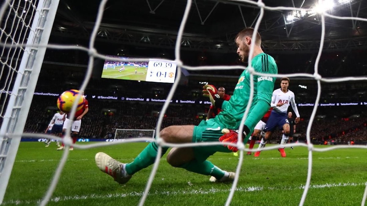 David de Gea membuat 11 penyelamatan saat Manchester United menang 1-0 atas Tottenham Hotspur (Foto: Clive Rose/Getty Images)
