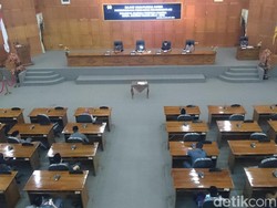 Iman Ariadi Resmi Dihentikan Jadi Walkot Cilegon