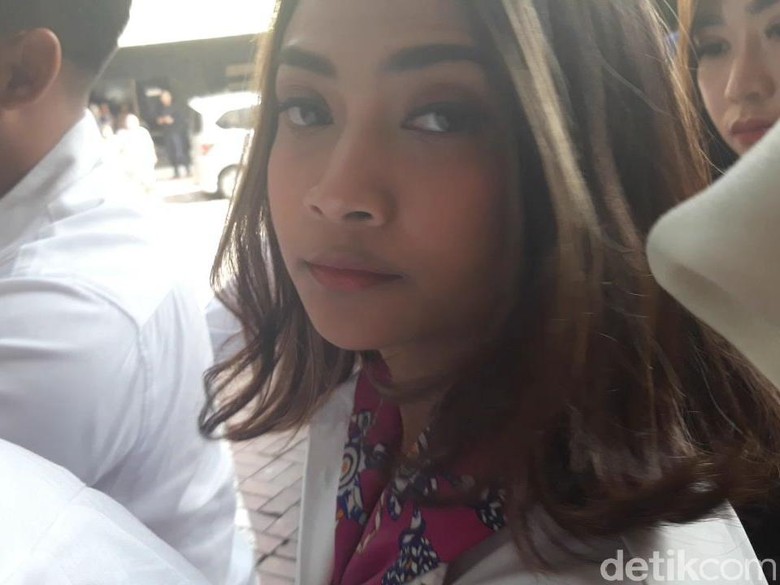 Jadi Tersangka Kasus Prostitusi Online, Vanessa Angel Tetap Banjir Dukungan Jadi Tersangka Kasus Prostitusi Online, Vanessa Angel Tetap Banjir Dukungan